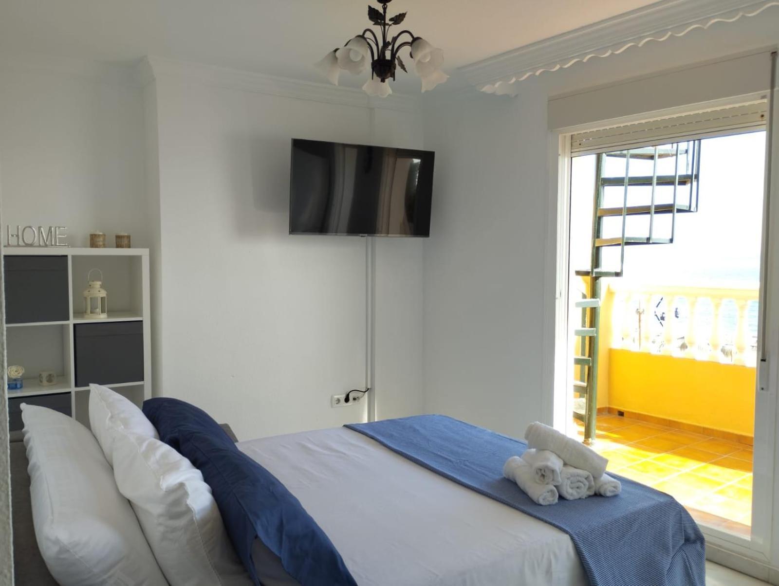 Apartamentos Playacala La Cala Del Moral Bagian luar foto