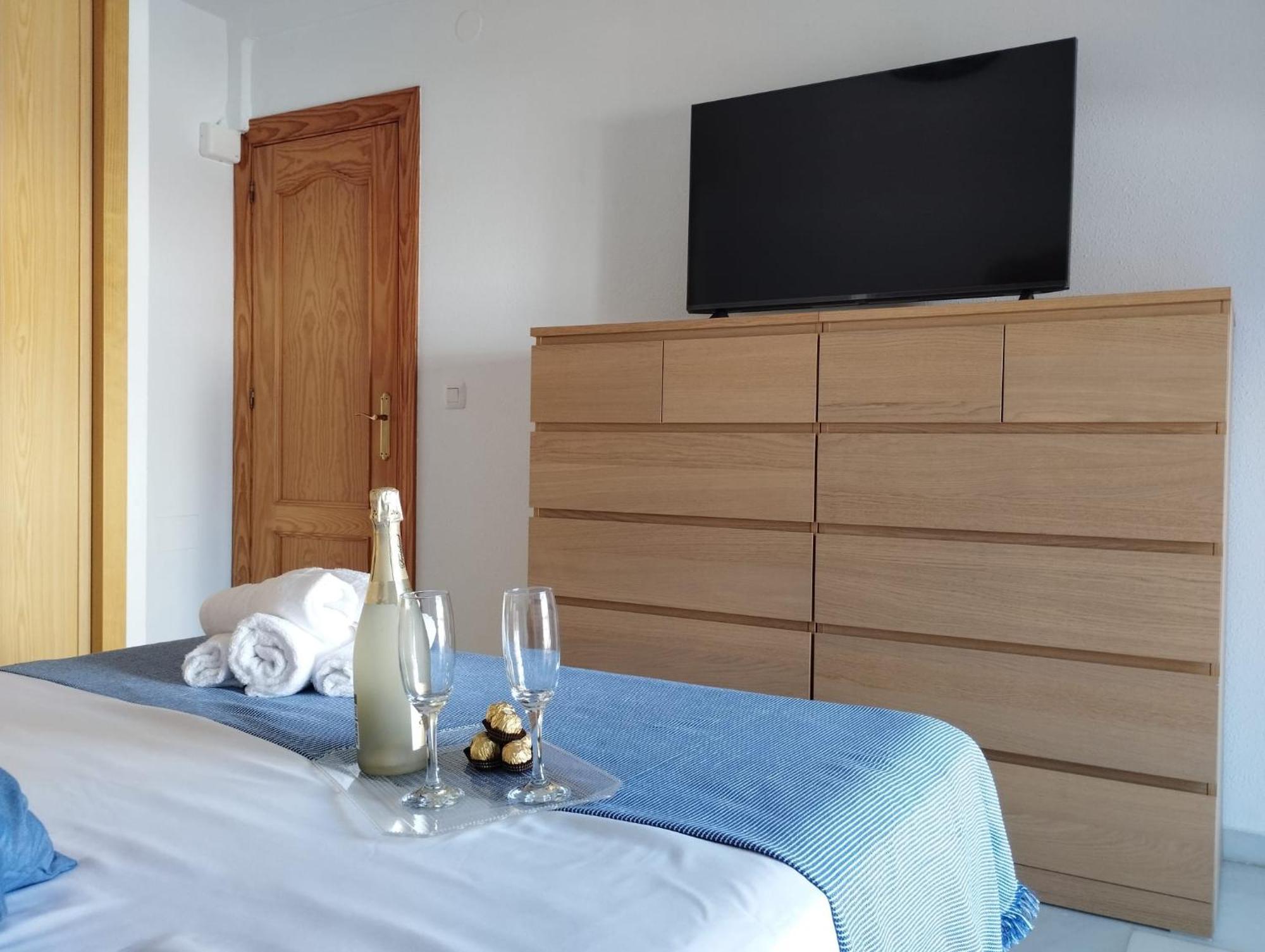 Apartamentos Playacala La Cala Del Moral Bagian luar foto
